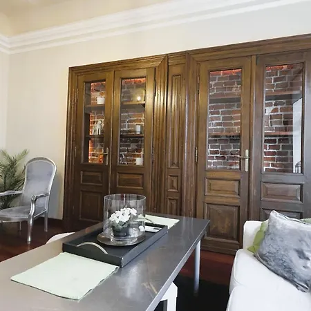 Garncarska Old Town 120m2 4br